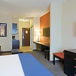 Holiday Inn Express Airport Calgary By Ihg