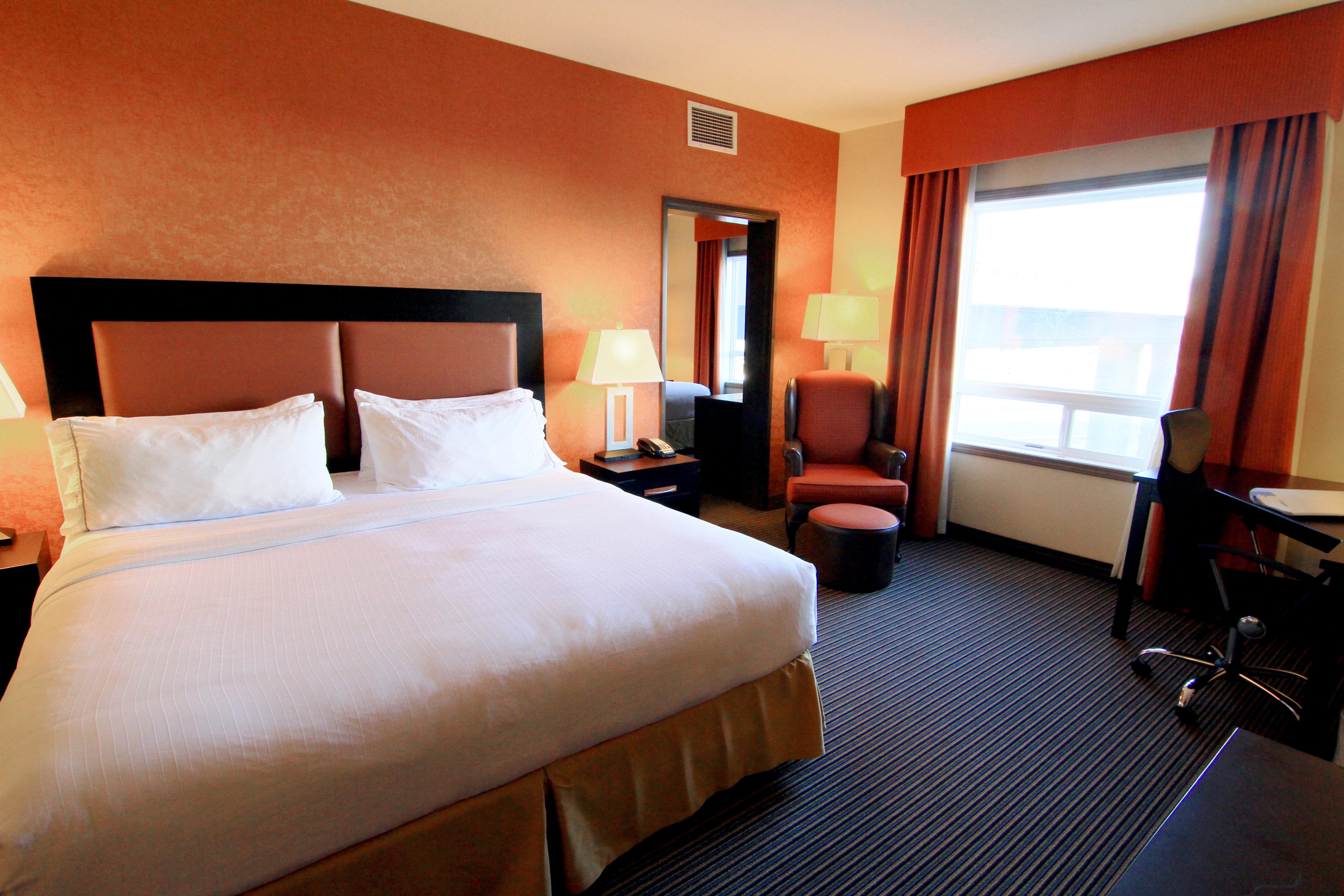 Hotel Express Airport By Ihg 3*