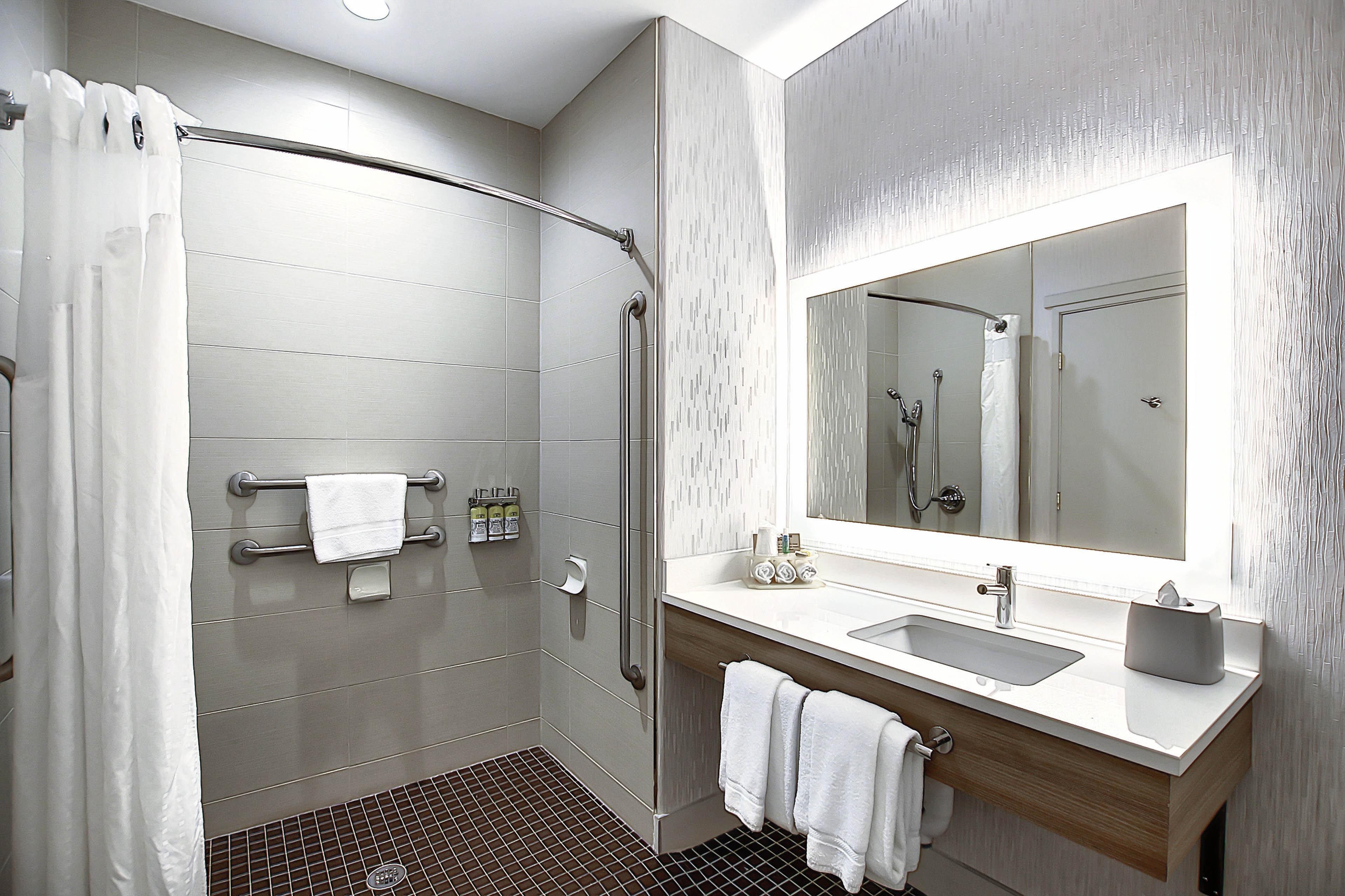 Hotel Express Airport By Ihg Calgary