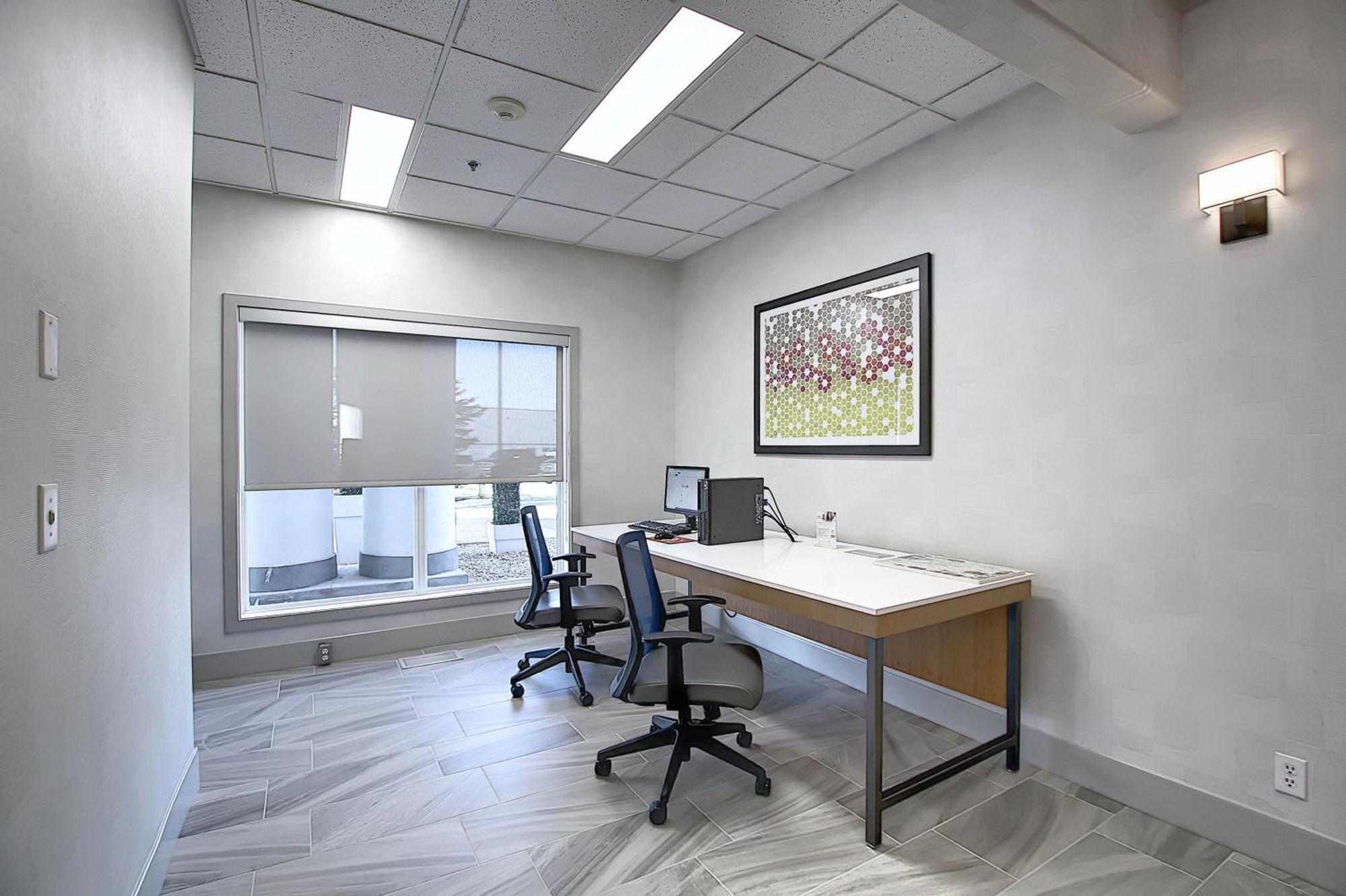 Express Airport By Ihg 3* Calgary